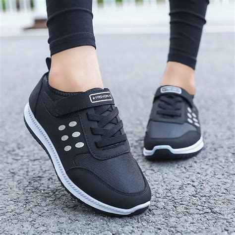 most comfortable casual sneakers